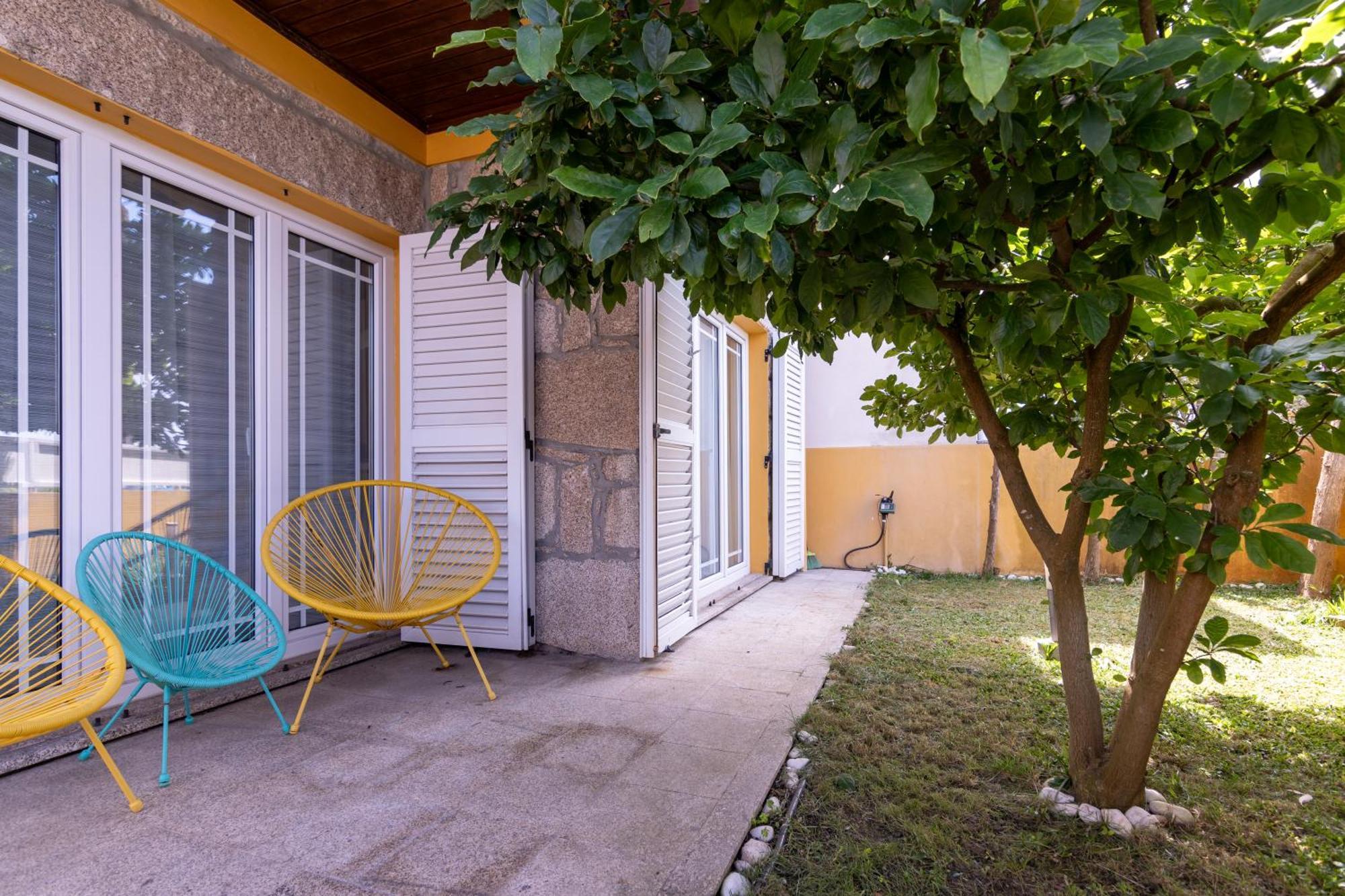 Perafita Yellow House - Ecohost Bagian luar foto