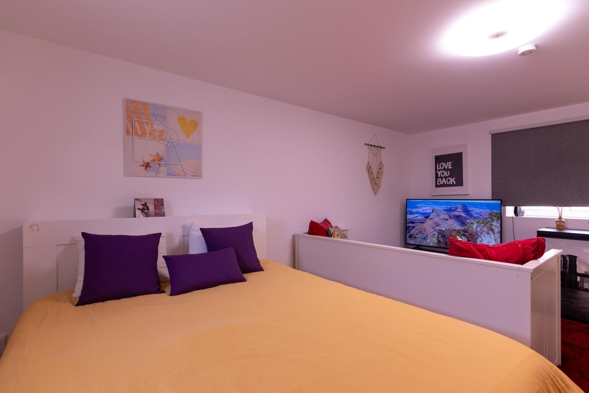 Perafita Yellow House - Ecohost Bagian luar foto