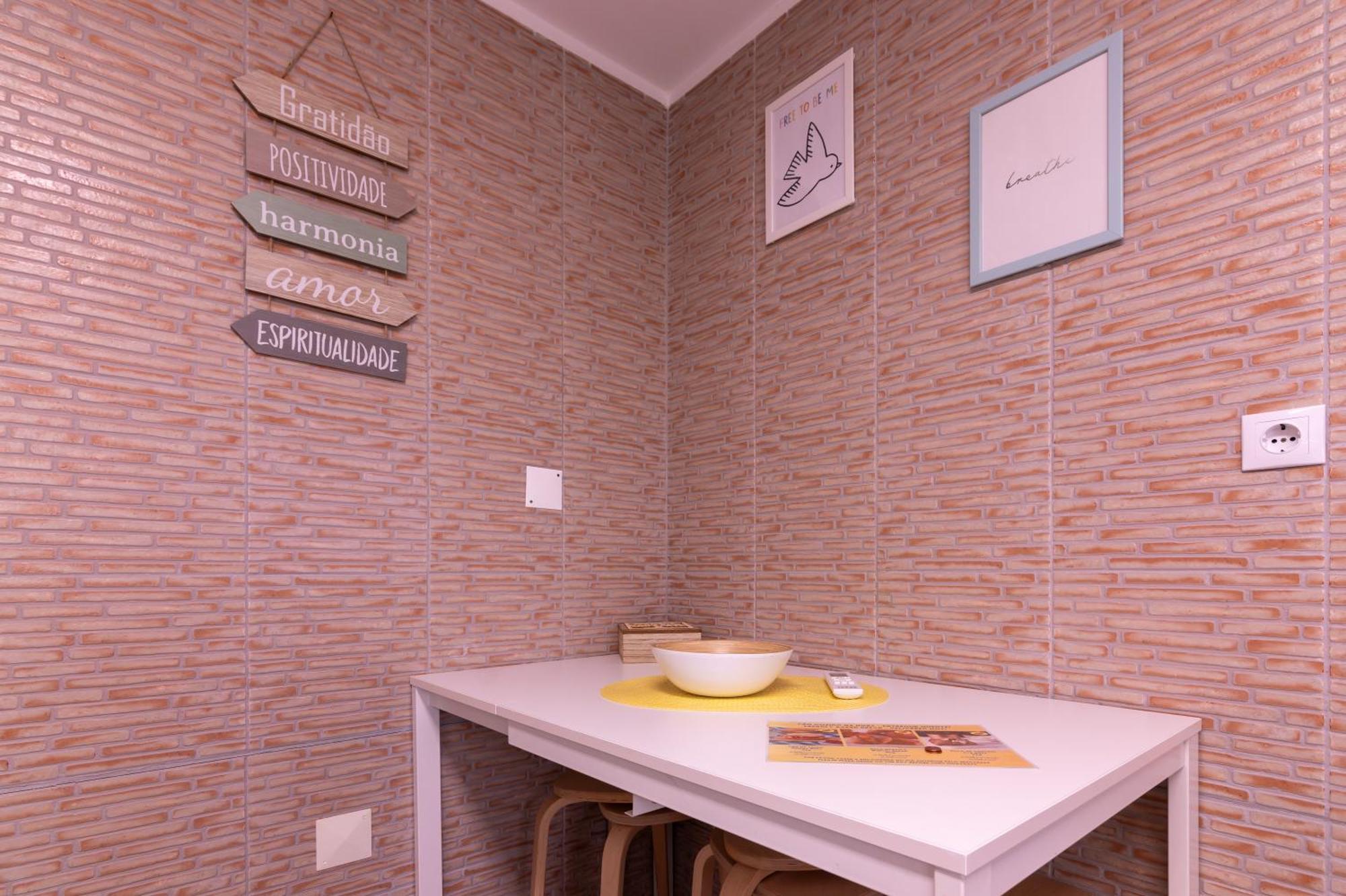 Perafita Yellow House - Ecohost Bagian luar foto